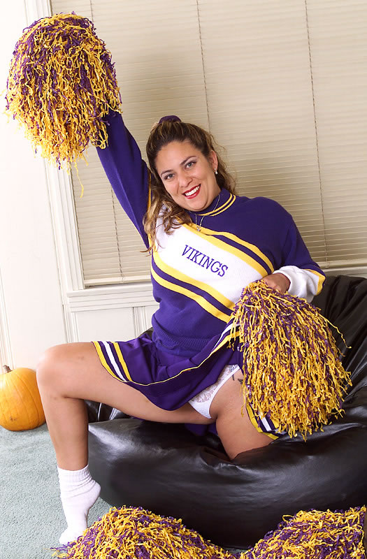 Bbw Cheerleader Pussy - Chesty Chubby Cheerleader. 